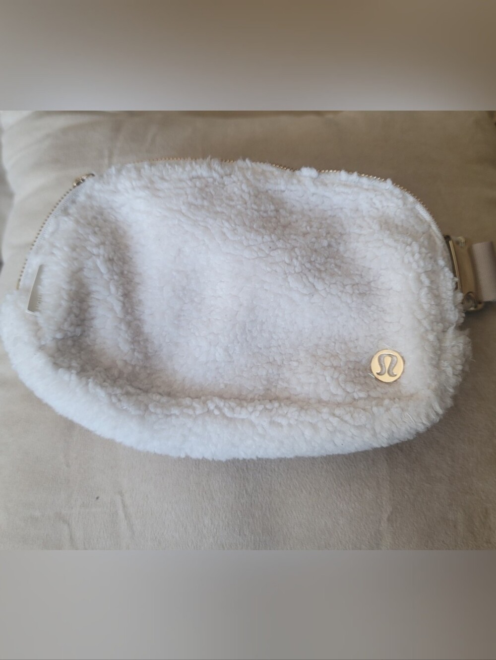 LULULEMON ATHLETICA Cream Sherpa Crossbody Belt Bag with Gold Logo